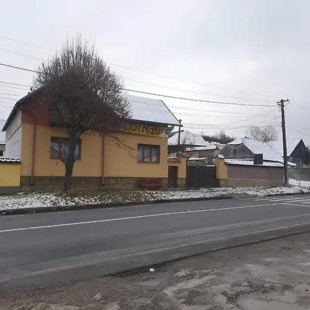 Radhouse Brasov - 50 Minutes From Brasov Persani