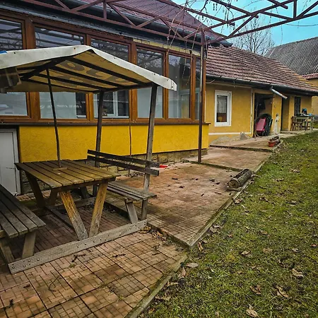 Radhouse Brasov - 50 Minutes From Brasov *