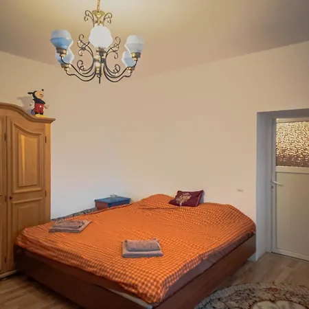 Radhouse Brasov - 50 Minutes From Brasov Holiday home Persani