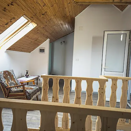 Radhouse Brasov - 50 Minutes From Brasov Persani